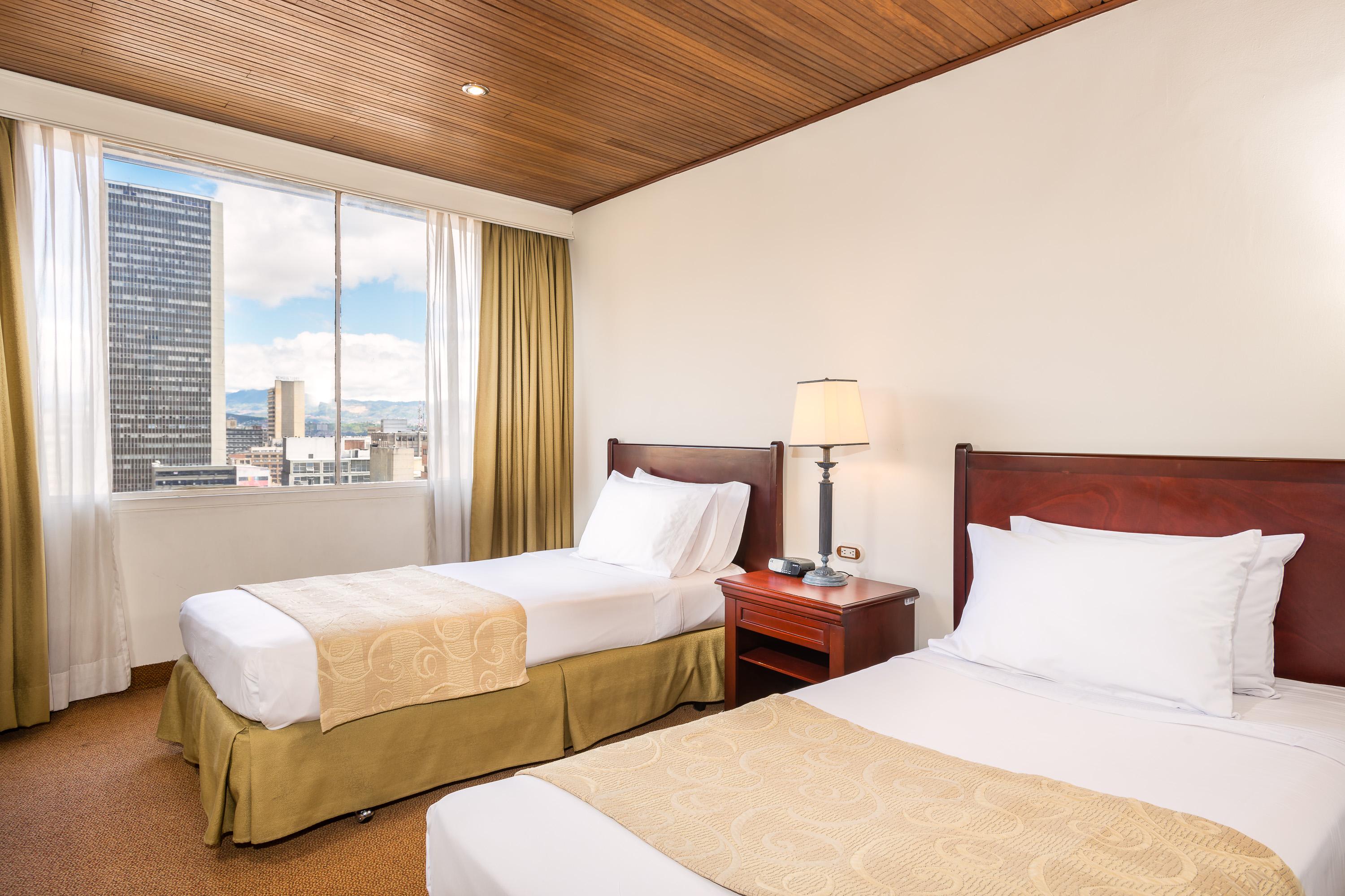 Hotel Dann Av. 19 Богота Экстерьер фото