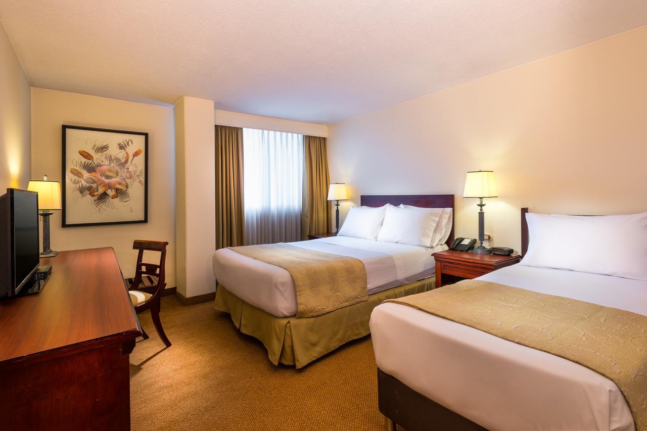 Hotel Dann Av. 19 Богота Экстерьер фото