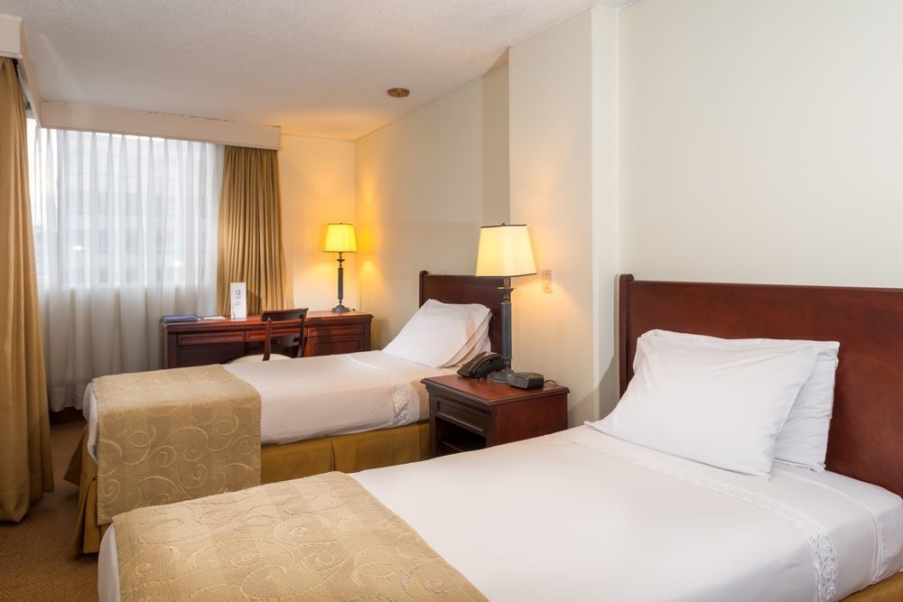 Hotel Dann Av. 19 Богота Экстерьер фото